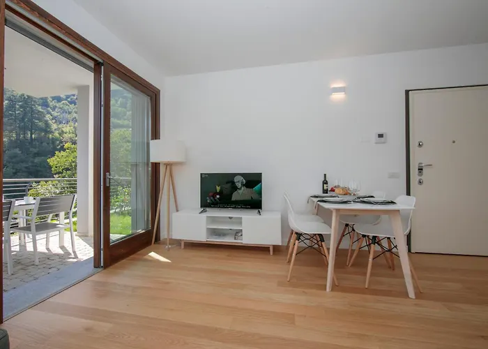 Апартаменты Argegno Home