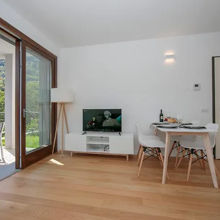 Lägenhet Argegno Home